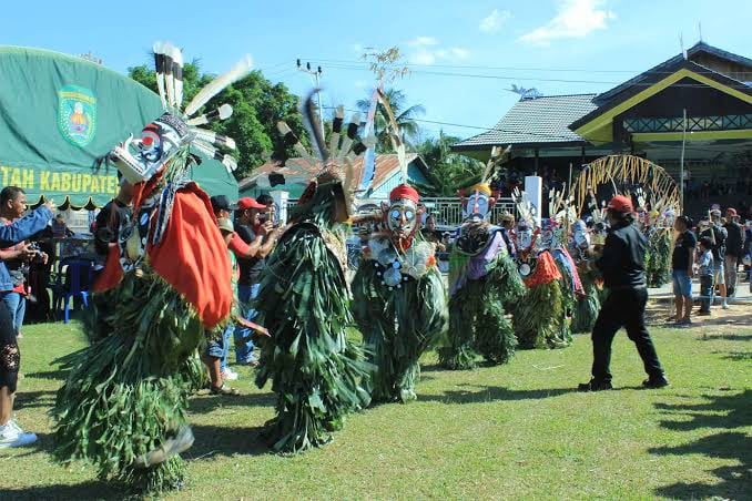 Jalankan Acara Adat, Bentuk Pelestarian Budaya di Kutim