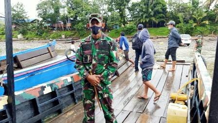 Kodim 0912 Kubar Siap Bantu Angkut Barang Jika Sungai Mahakam surut