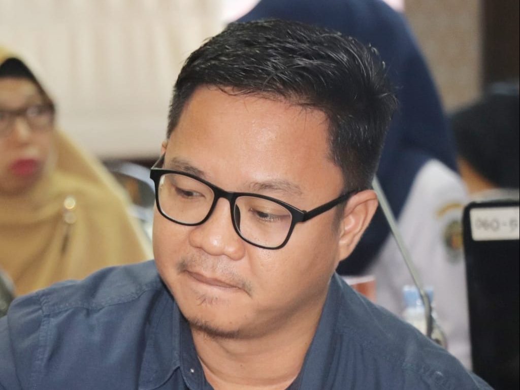 Jalan Provinsi Butuh Perhatian