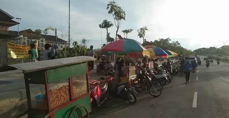 Meski Dilarang, Taman Kantor Bupati PPU Tetap Didatangi Warga