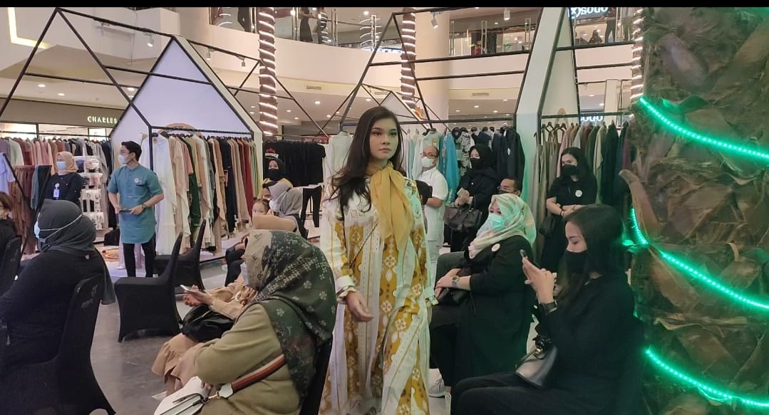 Celebrity Fashion Hadir di BSB Ramadan Fest 2021