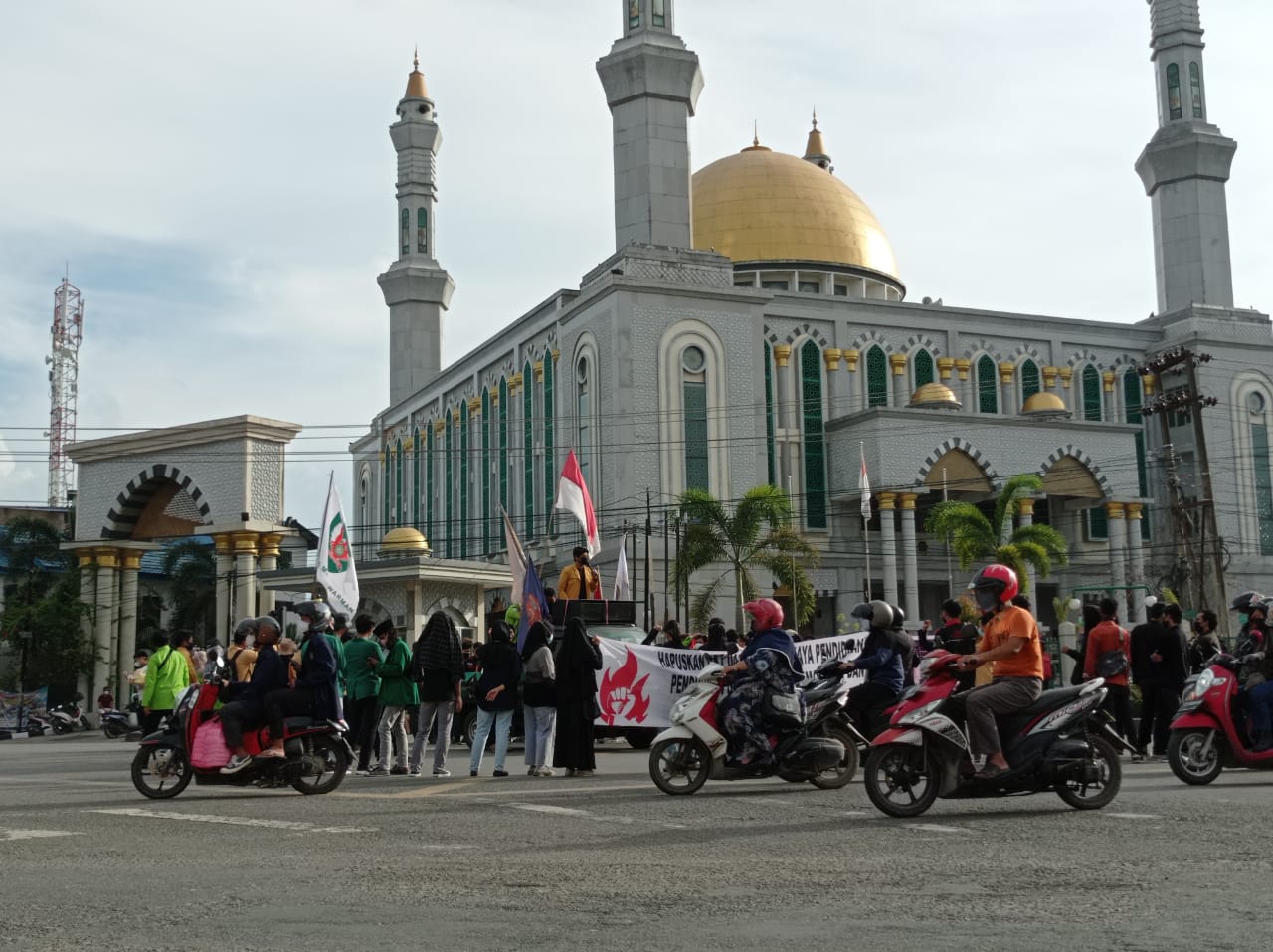 Aksi Hari Buruh, Diwakili Mahasiswa