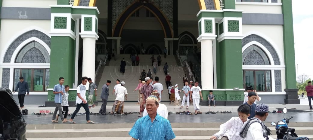 Pintu Masjid Dicopot Usai Asar