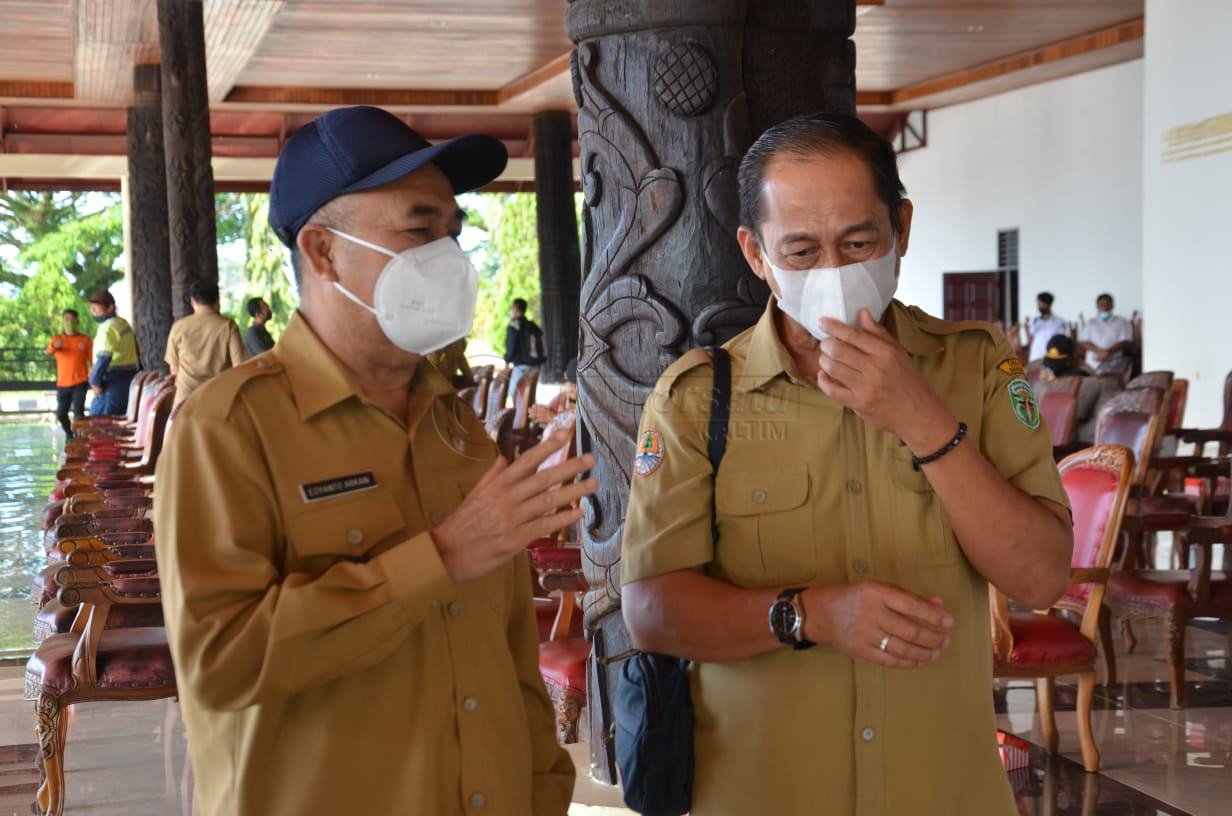 Wabup Kubar Selidiki Pencemar SungaI Kedang Pahu