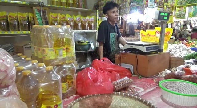 Stok Minyak Goreng Subsidi di Pasar Tradisional Balikpapan Kosong