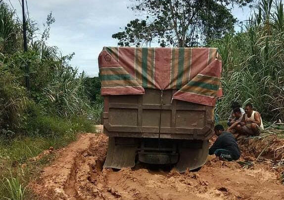 Jalan Antardesa Terancam Putus