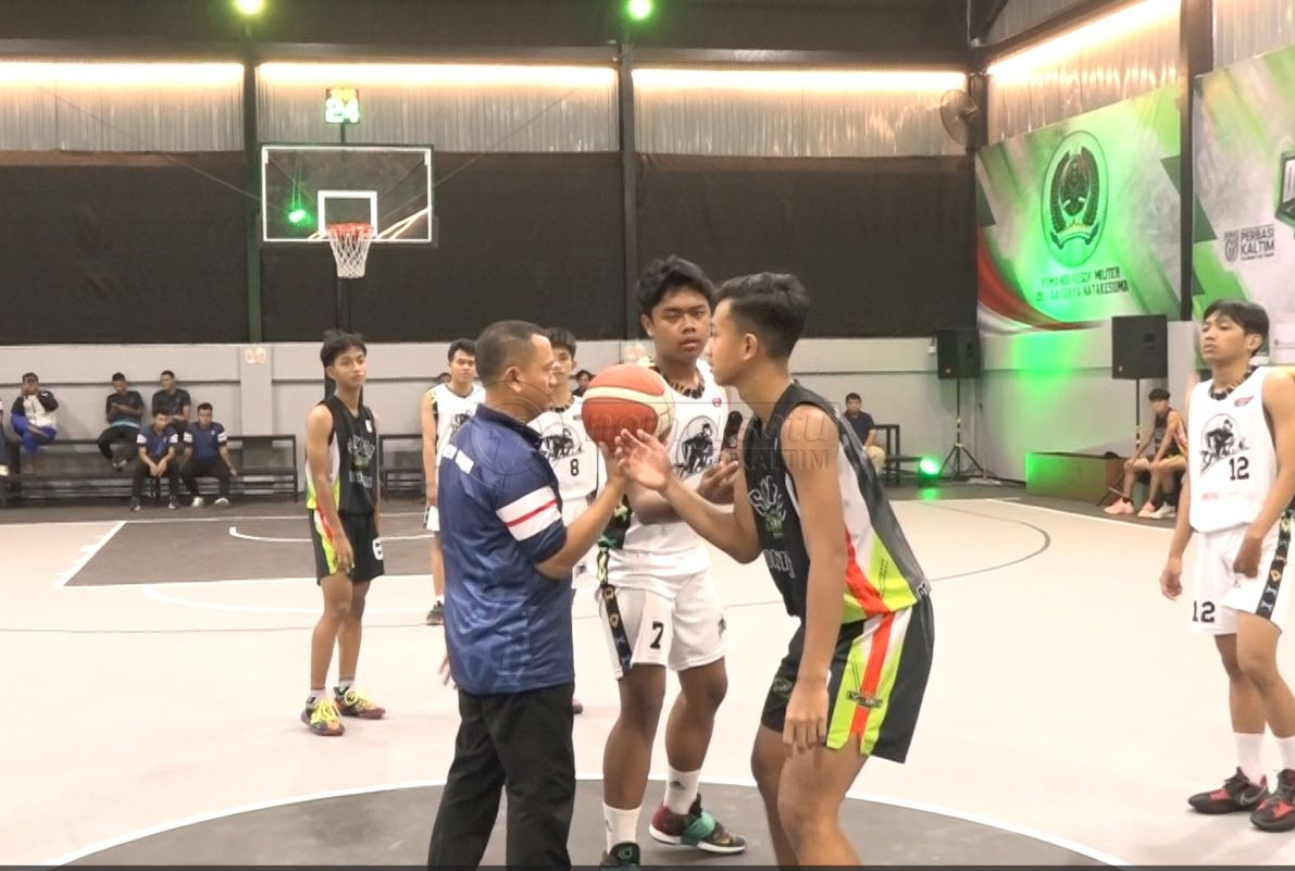 Brigjen TNI Dendi Suryadi Buka Kejuaraan Bola Basket Danrem Cup 2023