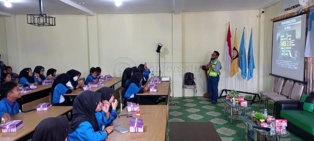 PAMA ABKL Jadi Guru Tamu di SMK Bhakti Loa Janan 