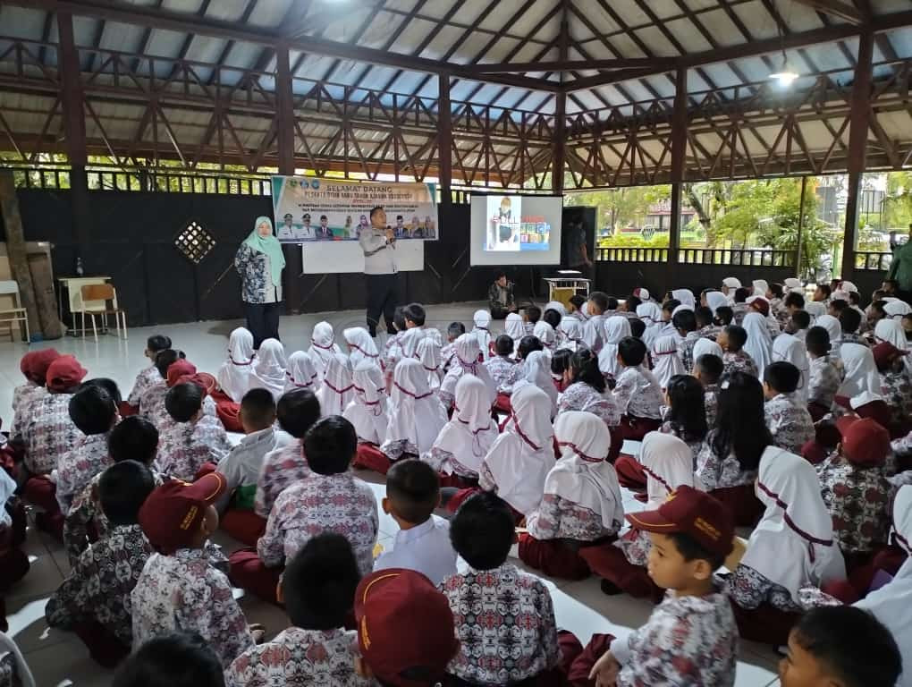 Libatkan Polres Kutim, MPLS di SDN 001 Sangatta Utara Diisi Sosialisasi Anti Bullying