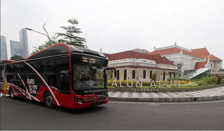 Bus Tiga Botol