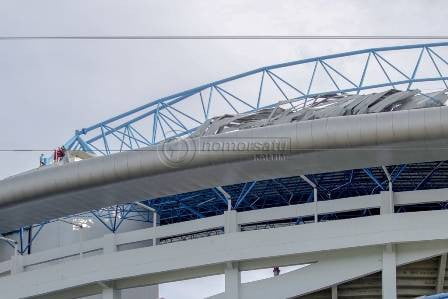 Lemah, Atap Stadion Batakan Lepas karena Angin Deras