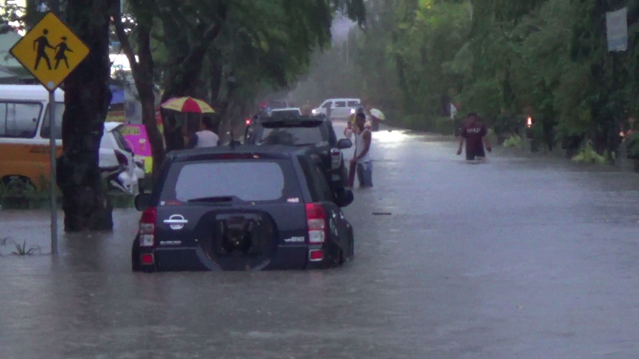 Tujuh Kendaraan Terjebak Banjir di Jalan Ahmad Yani