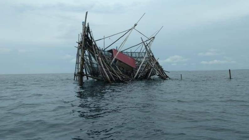 Bagan Tancap Nelayan Muara Badak Diduga Ditabrak, DKP Kukar Turun Tangan