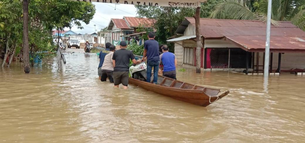Imbas Banjir Mahulu, Harta Benda dan Hewan Ternak Warga Hanyut