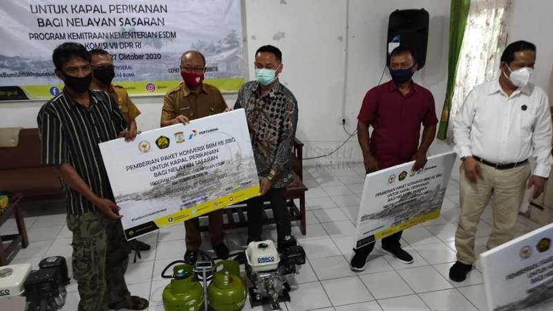 118 Nelayan Balikpapan Dapat Bantuan Konverter Kit