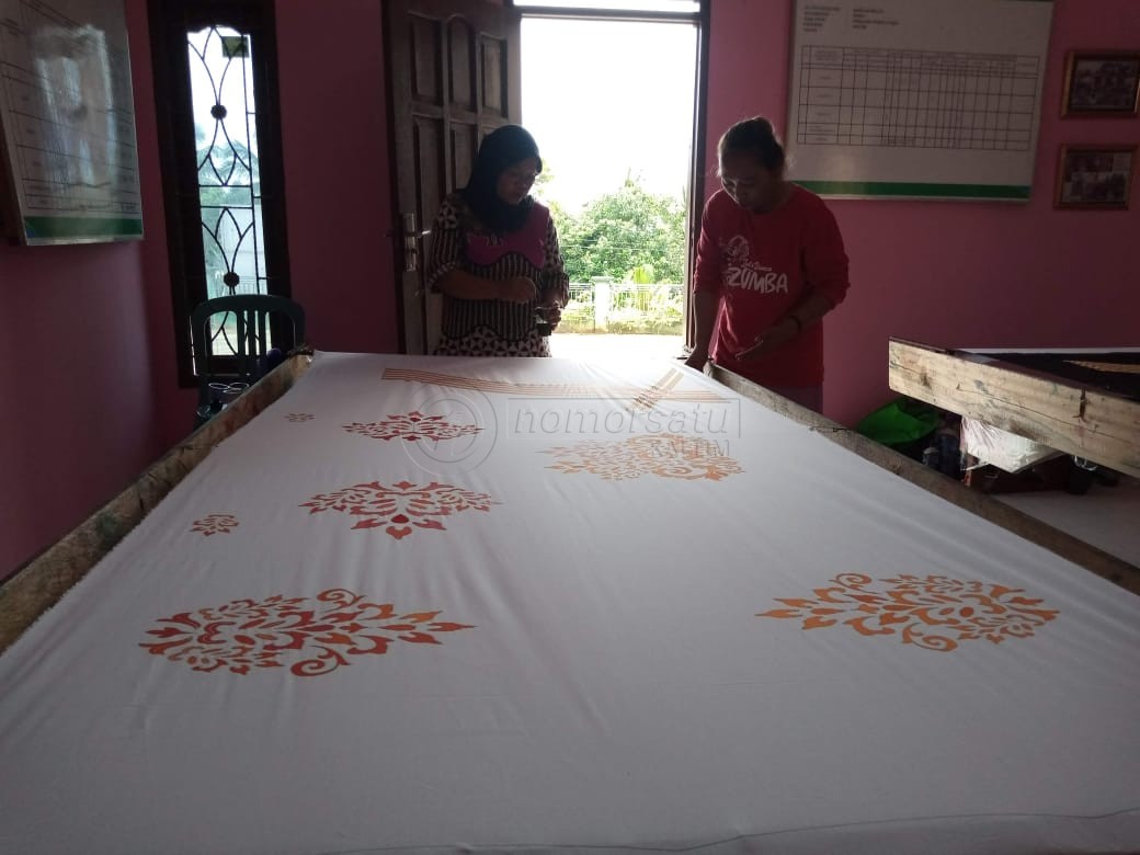 Desa Bangun Mulya Buka Workshop Membatik, Tawarkan Sensasi Menoreh Tinta
