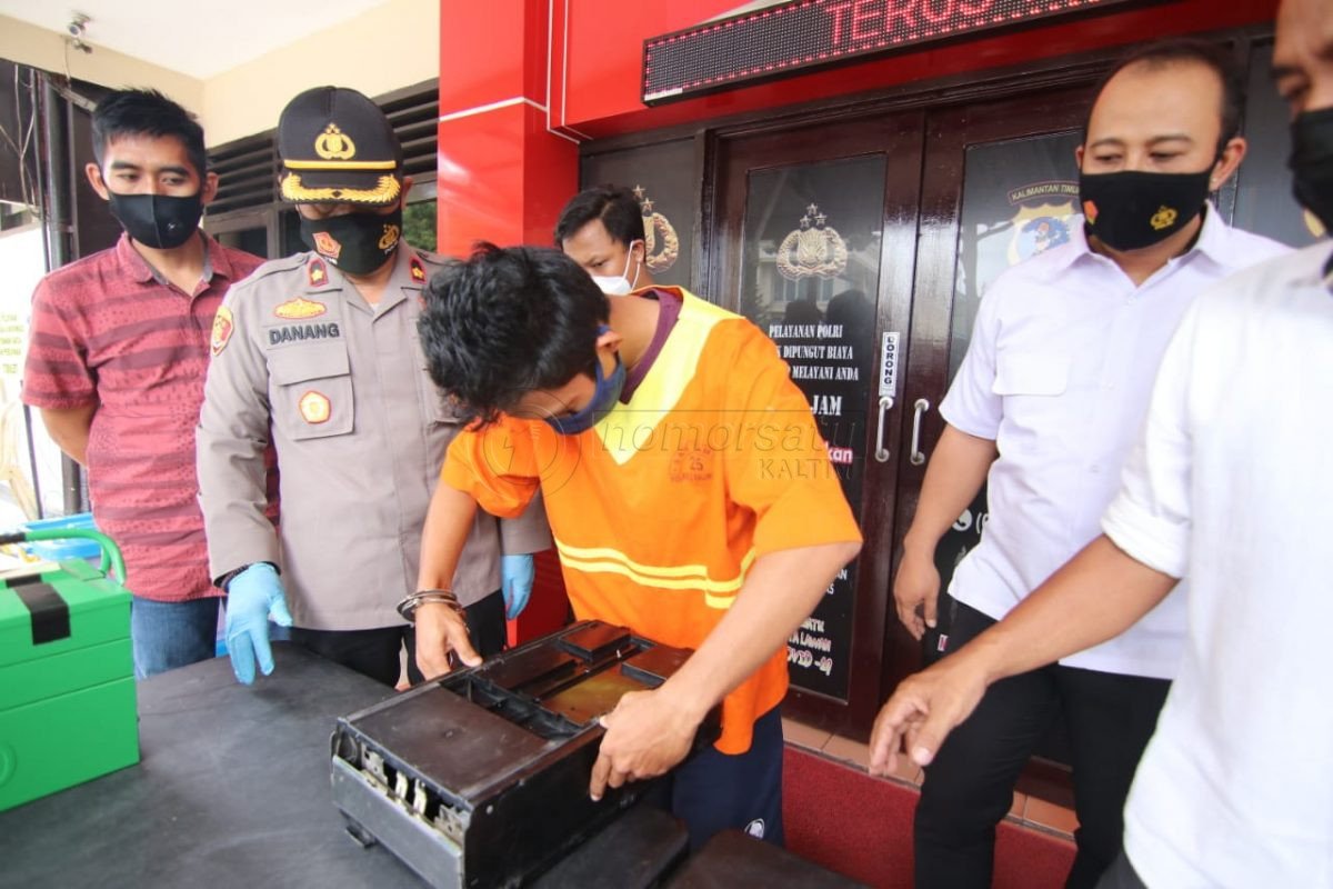 Pelaku Pembobol Uang ATM Belajar dari Senior