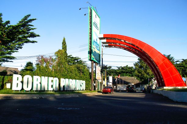 Jalan Damai Surga Borneo