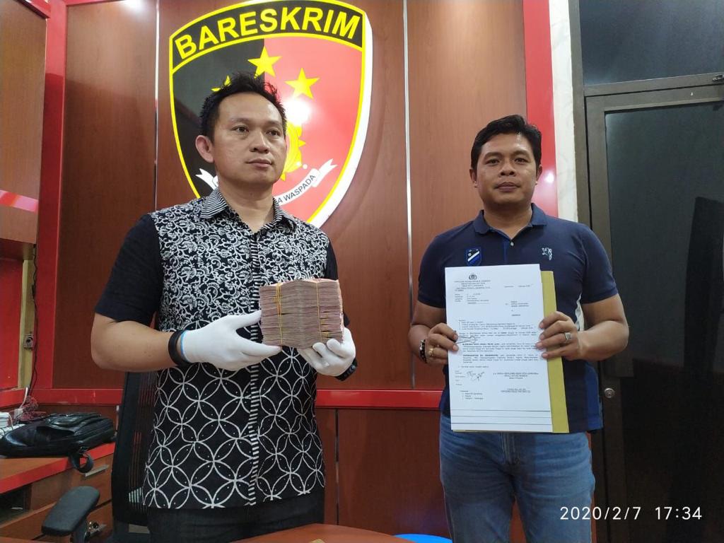 Kasus Gratifikasi Dana Hibah Fiktif Terus Berlanjut