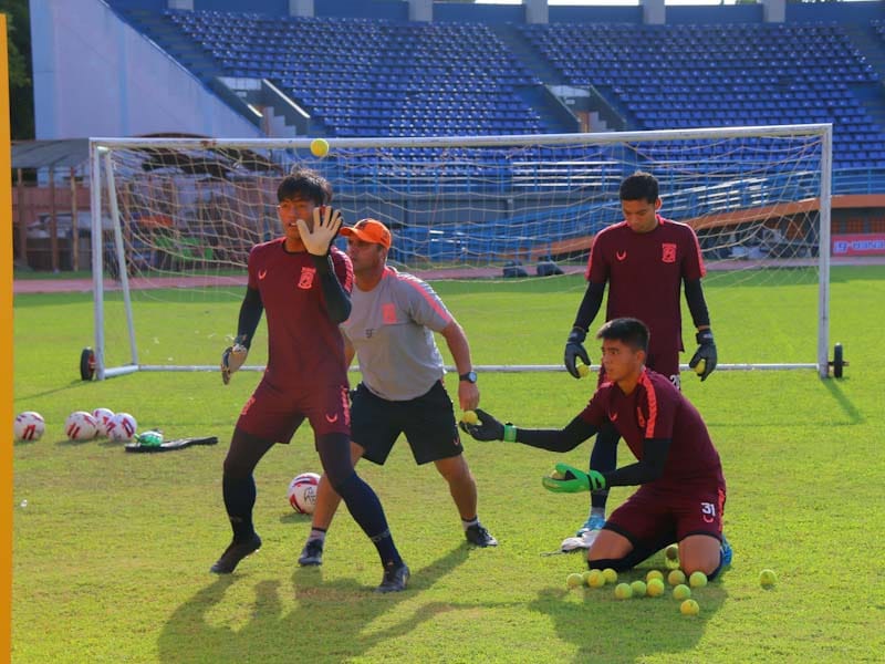 Kiper Borneo: Alhamdulillah, Gaji Masih Lancar