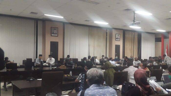 Rapat Banggar DPRD Kaltim, APBD Rp 9 T Belum Terpenuhi