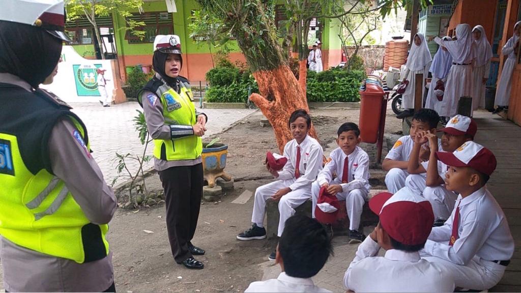 Satlantas Gelar Police Go To School