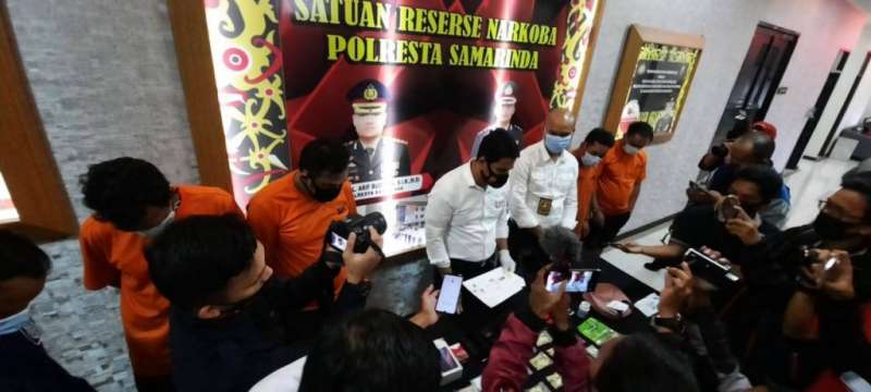 Pelajar SMA di Samarinda Edarkan Ekstasi