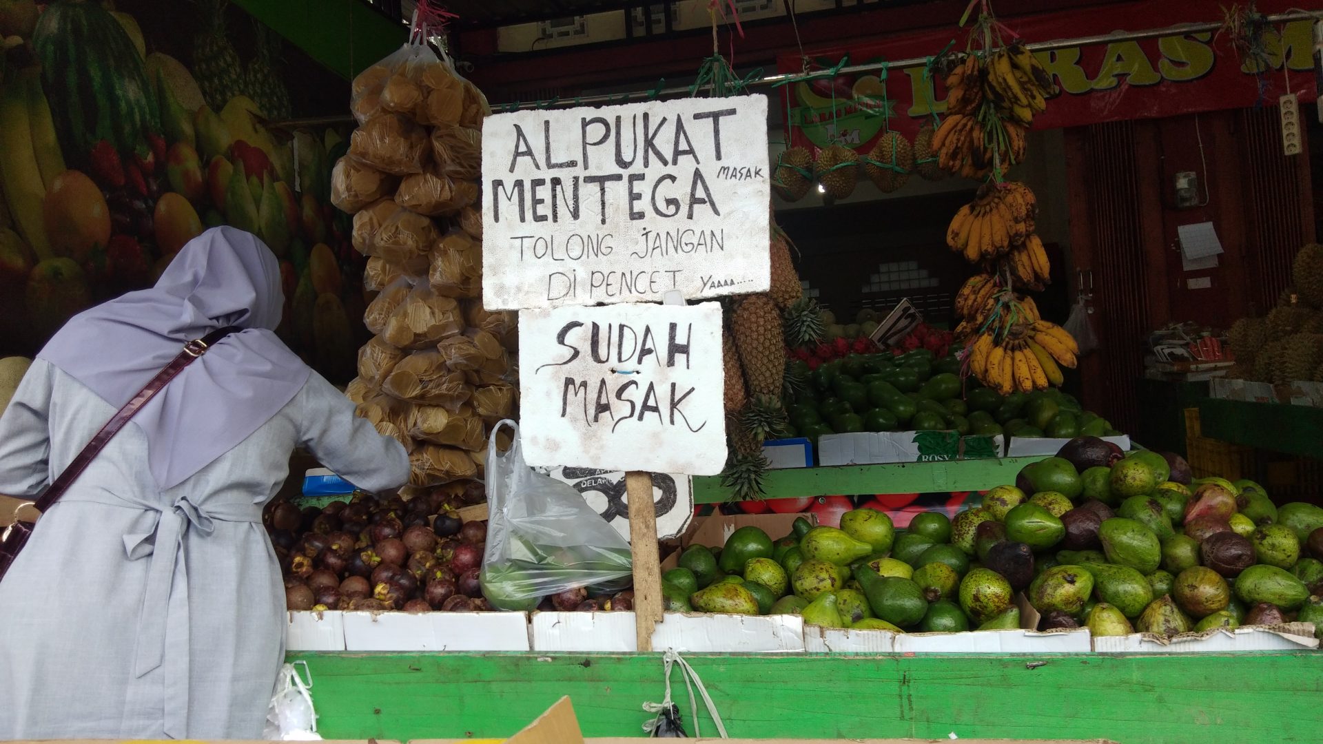 Warga Balikpapan Beralih ke Buah Lokal