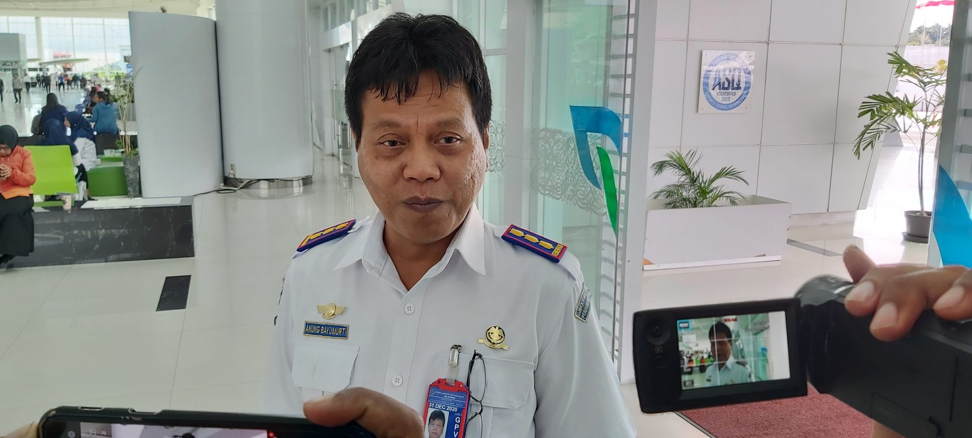 Penumpang yang Buka Pintu Darurat di Pesawat, Di-Blacklist Lion Air Group