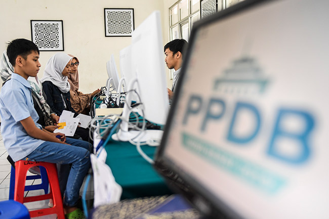 Terkendala Server Pusat, PPDB Online di Kukar Ditunda Sehari