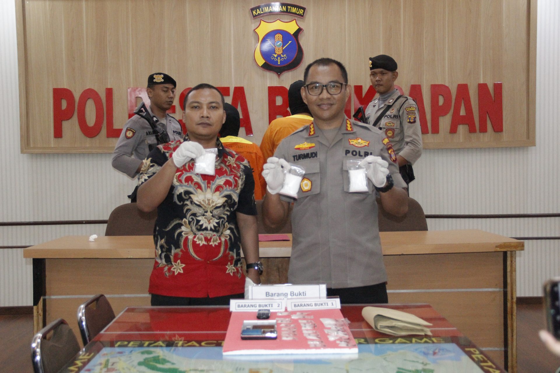 Suami-Istri Kompak Jual Sabu di Balikpapan