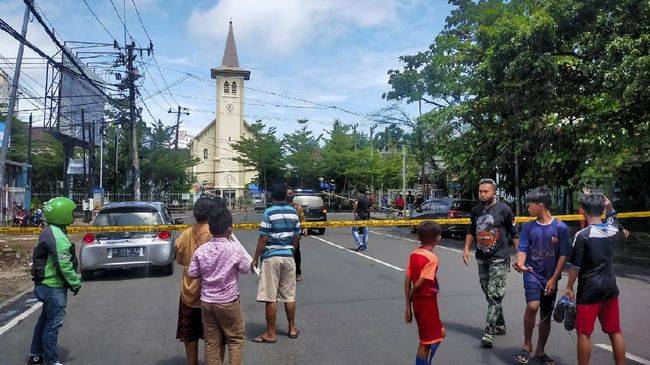 Gereja Katedral Makassar Diduga Jadi Sasaran Bom Bunuh Diri