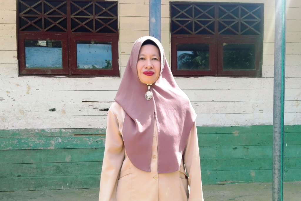 Ida Herawati: Perjuangan Tak Berujung di SD Kunjung