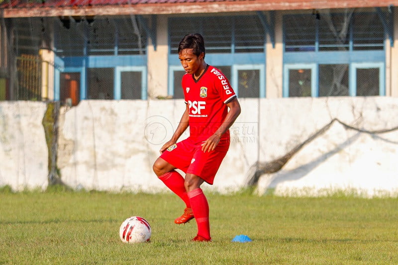 Bek Persiba: Kiri Atau Kanan Sama Saja