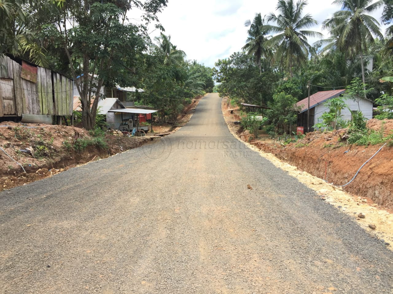 Buka Akses Jaringan Listrik, Paser Kebut Peningkatan Infrastruktur Jalan