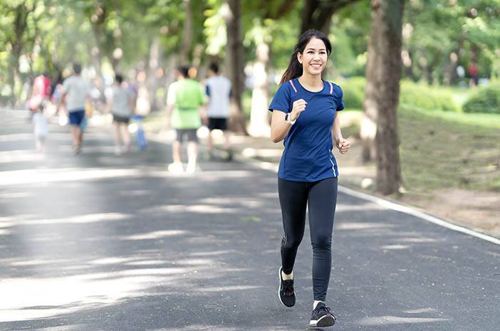 Turunkan Berat Badan, Coba Olahraga Jalan Kaki