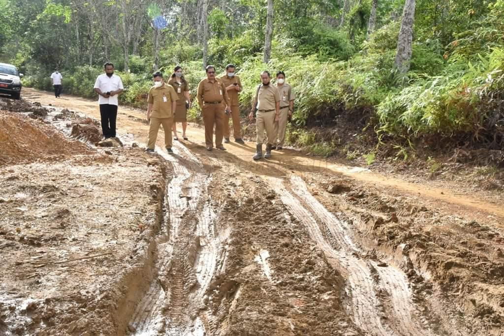 Pemkab Kubar Gerak Cepat Perbaiki Akses Jalan ke TPA