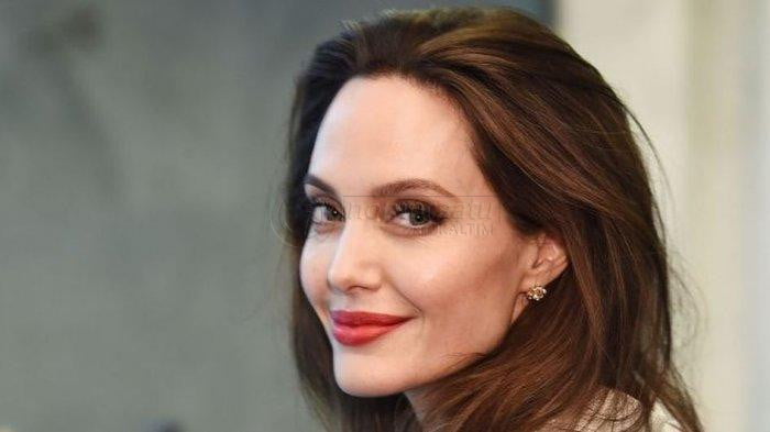 Bikin Akun IG, Angelina Jolie Suarakan Nasib Perempuan Afghanistan