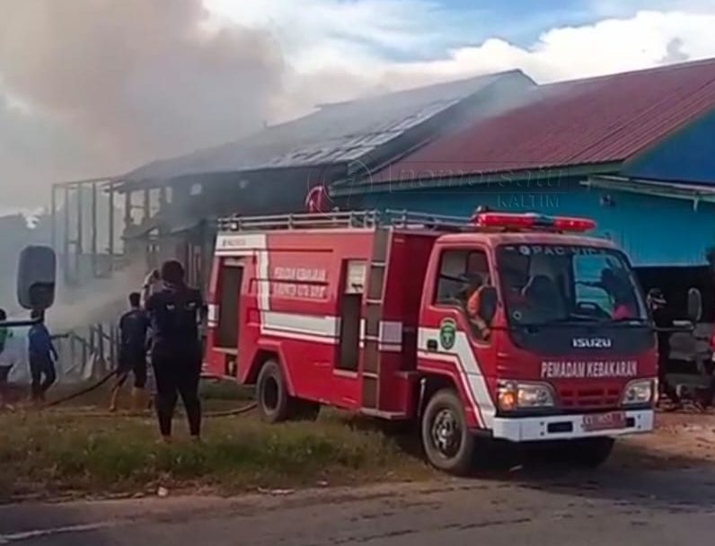 Kebakaran di Melak, Dapur Rumah Warga Dilalap Api di Siang Bolong