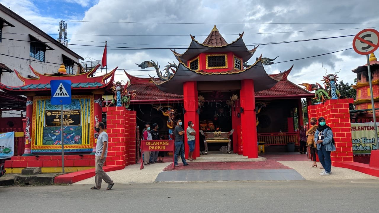 Umat Kelenteng Thien Ie Kong Protes Tata Ritual Persembahyangan Diubah