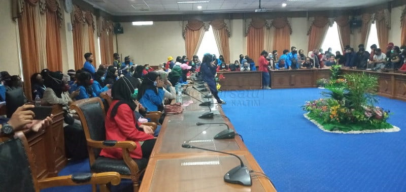 Mahasiswa Sangatta Mosi Tidak Percaya ke DPRD Kutim