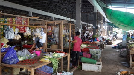 Pasar Induk Sangatta di Kutim Tetap Buka Meski Sepi