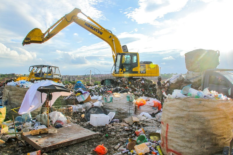 Limbah Wabah Hampir Setengah Ton Per Hari