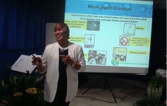 Prof Elvis Warsono