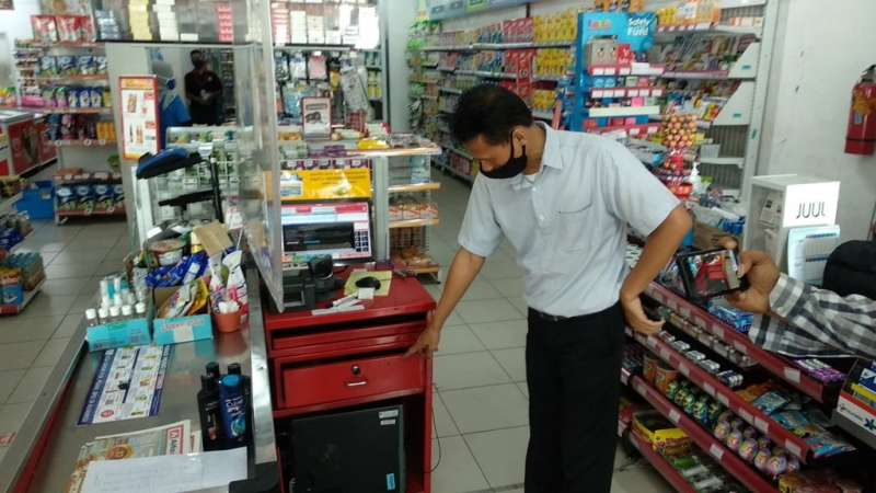 Congkel Pintu, Minimarket Rugi Rp 20 juta