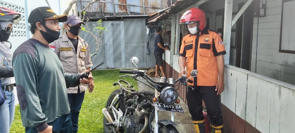 Bersihkan Tanki Bahan Bakar, Sepeda Motor Warga Prapatan Malah Terbakar