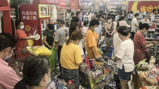 Warga Wuhan Panic Buying, Kasus COVID-19 Muncul Lagi
