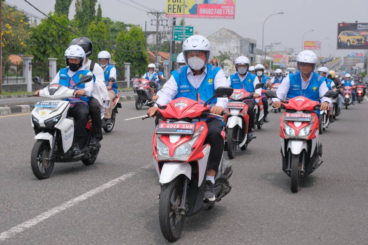 KESDM dan PLN Gelar Parade Motor Listrik di Yogyakarta