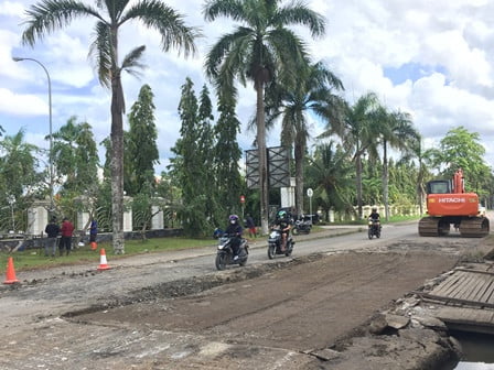 Jalan Gajah Mada Depan Kantor DPRD Paser “Angker”, Truk Selalu Jadi Korban