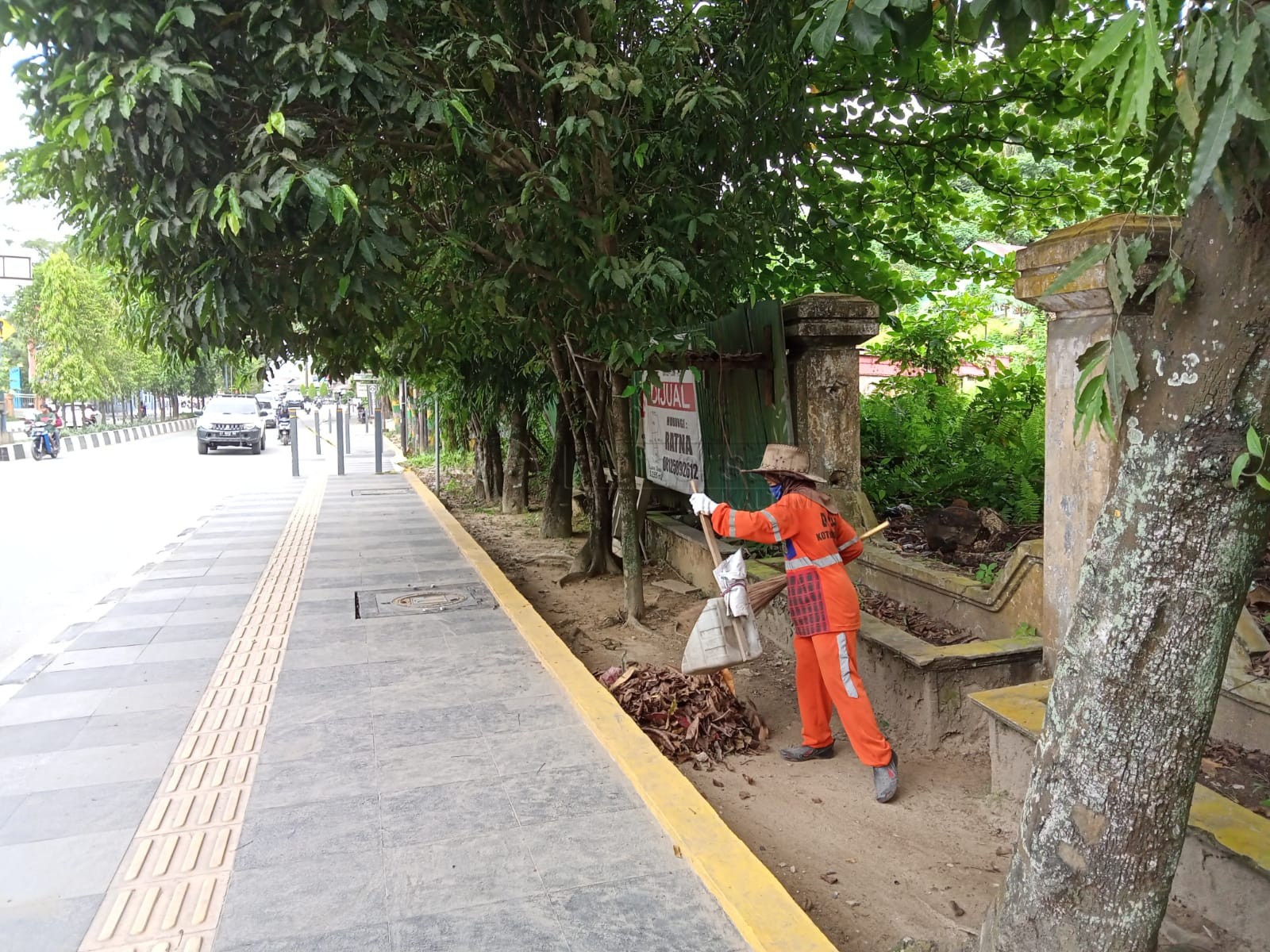 Ratusan Petugas Kebersihan DLH Samarinda Terkena Pemangkasan